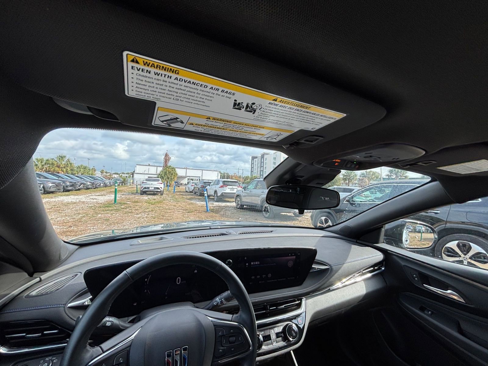 Used 2025 Buick Envista Sport Touring image 33