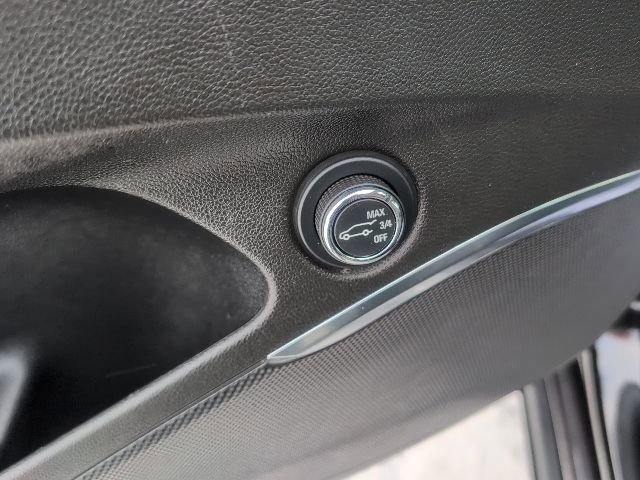 Used 2023 Buick Enclave Essence AWD/4WD image 15