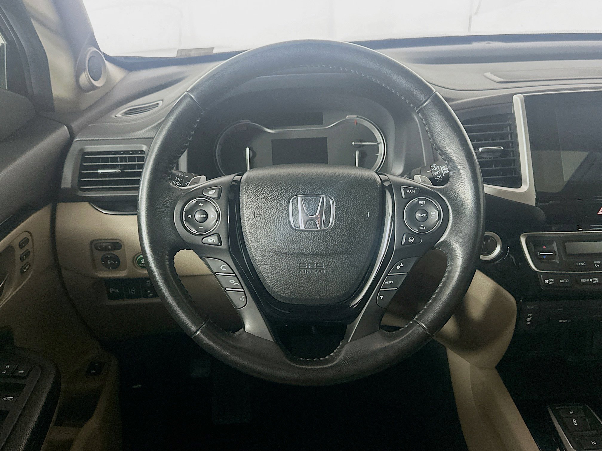 Used 2017 Honda Pilot Touring image 17