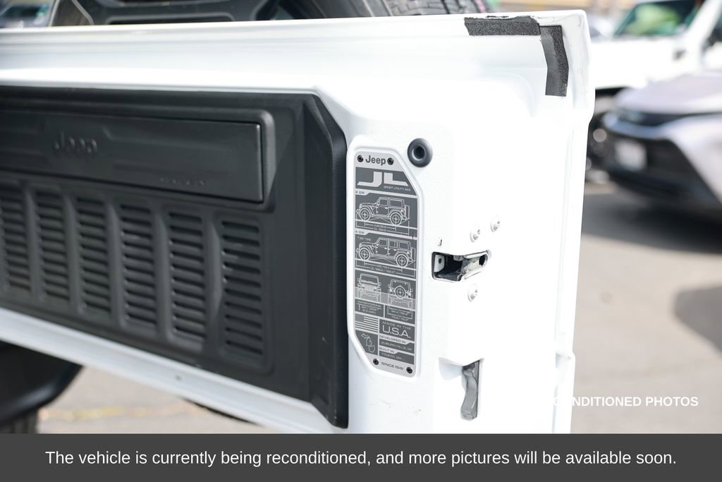 Used 2023 Jeep Wrangler Unlimited Sahara w/ Cold Weather Group image 44