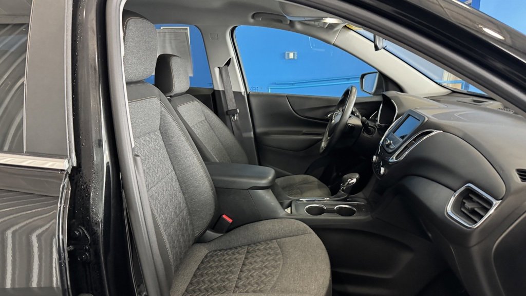 Used 2023 Chevrolet Equinox LT image 19