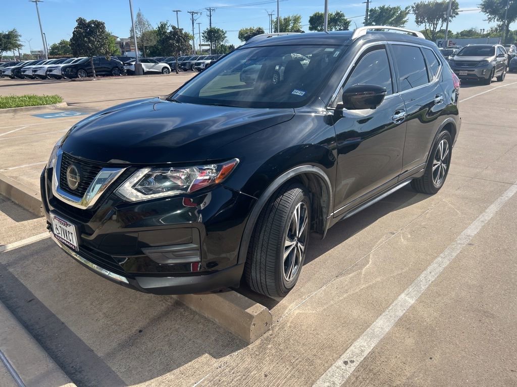 Used 2020 Nissan Rogue SV w/ Premium Package image 1