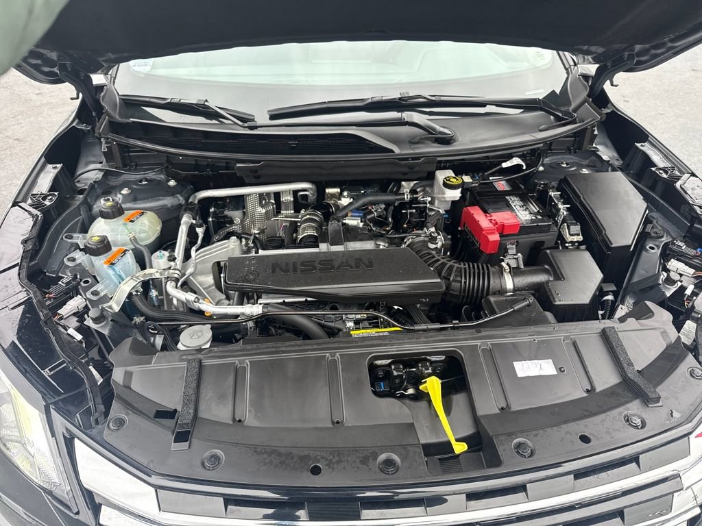 Used 2025 Nissan Rogue S image 23