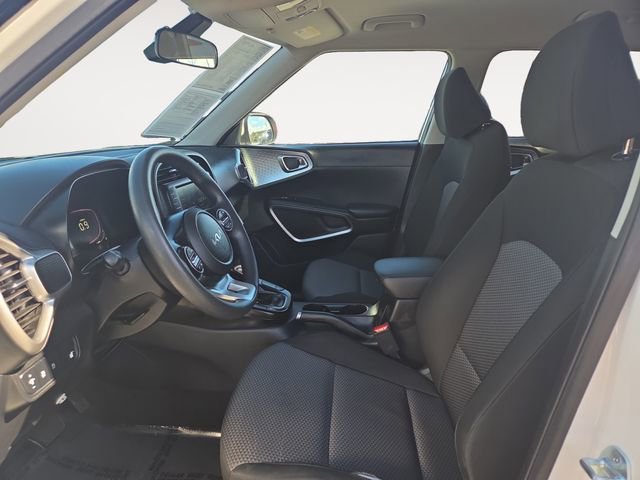 Used 2024 Kia Soul LX w/ Option Group 015 image 9