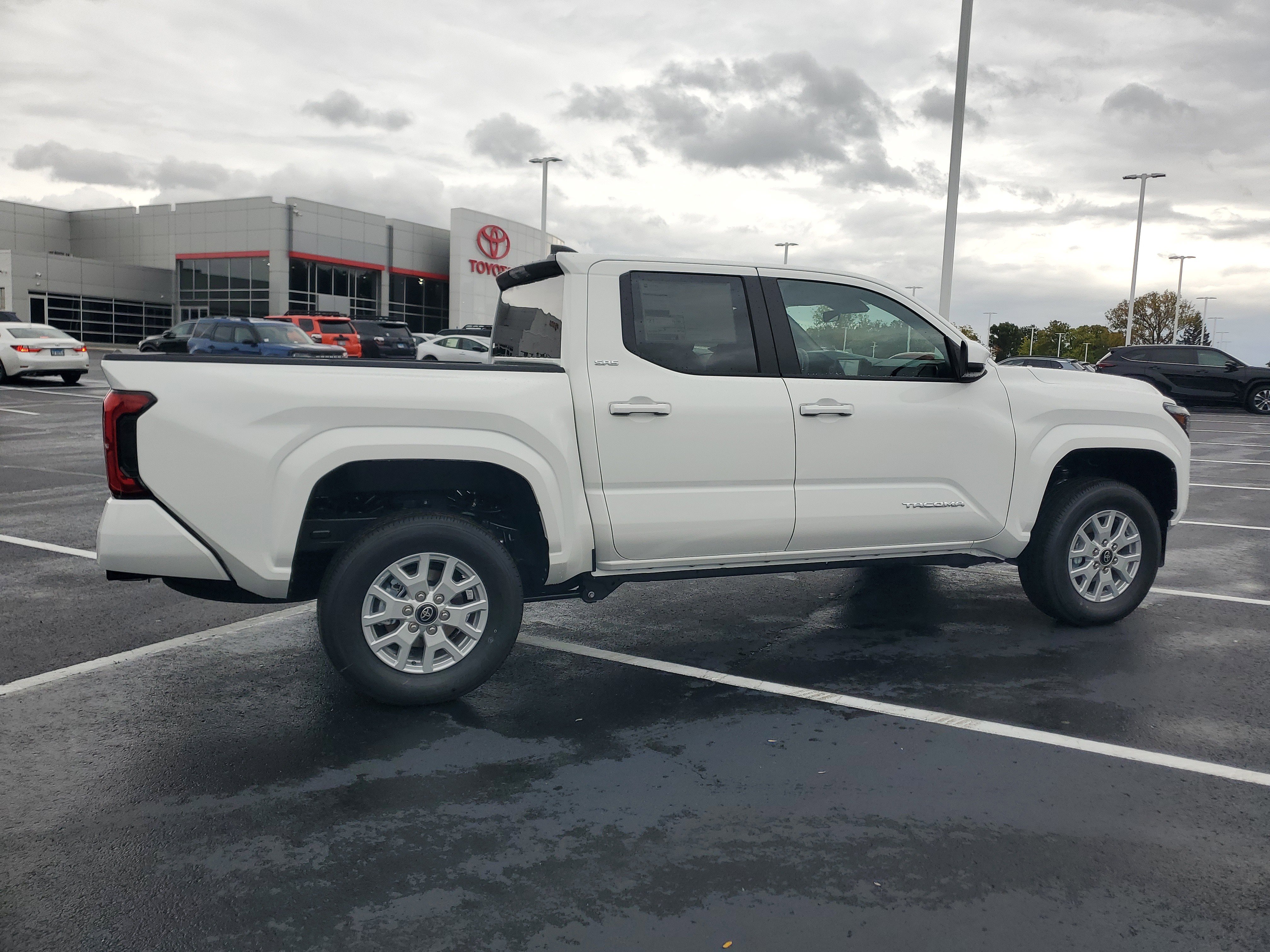 New 2025 Toyota Tacoma SR5 image 5