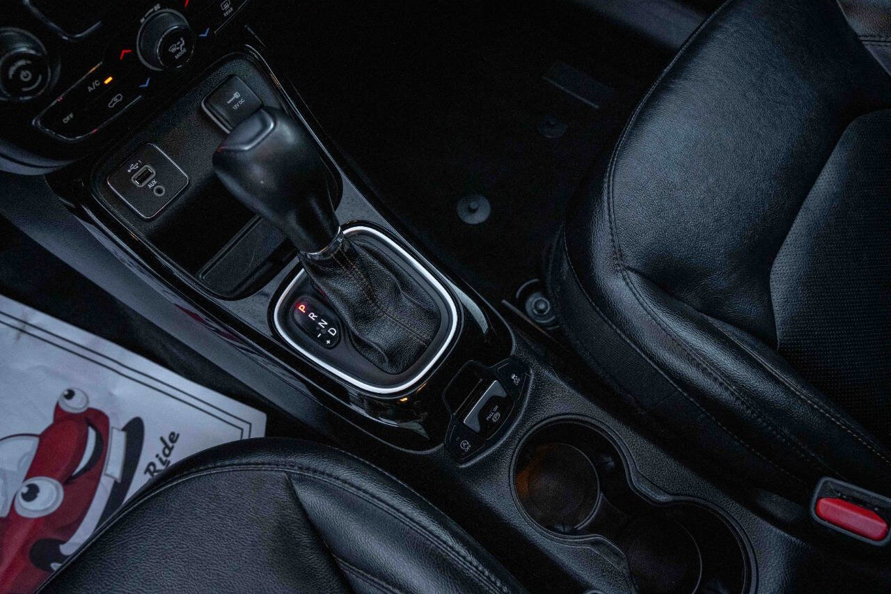 Used 2020 Jeep Compass Limited image 15