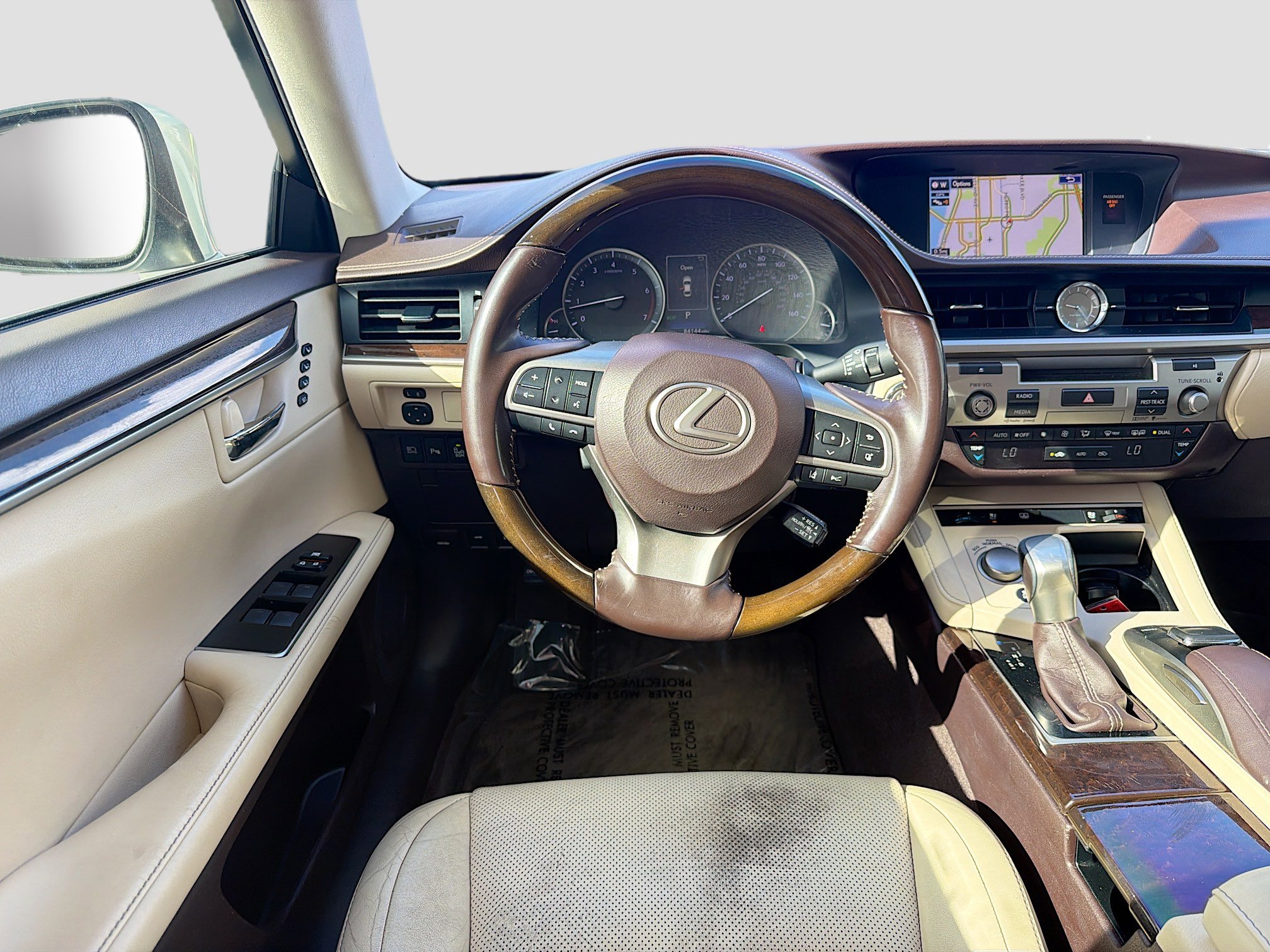 Used 2016 Lexus ES 350 w/ Luxury Package w/Wood Trim image 17