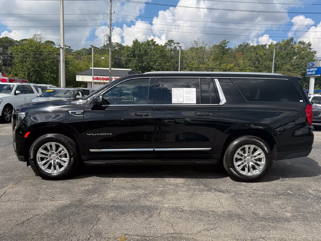 Used 2023 GMC Yukon XL SLT w/ SLT Premium Package RWD image 2