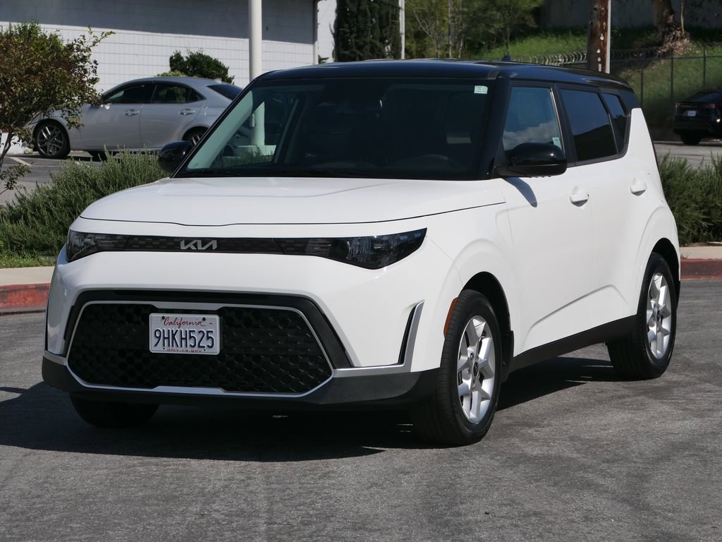 Used 2023 Kia Soul S image 7