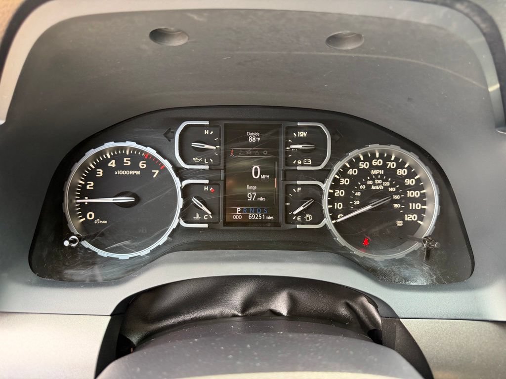 Used 2019 Toyota Tundra SR5 w/ SR5 Upgrade Package AWD/4WD image 20