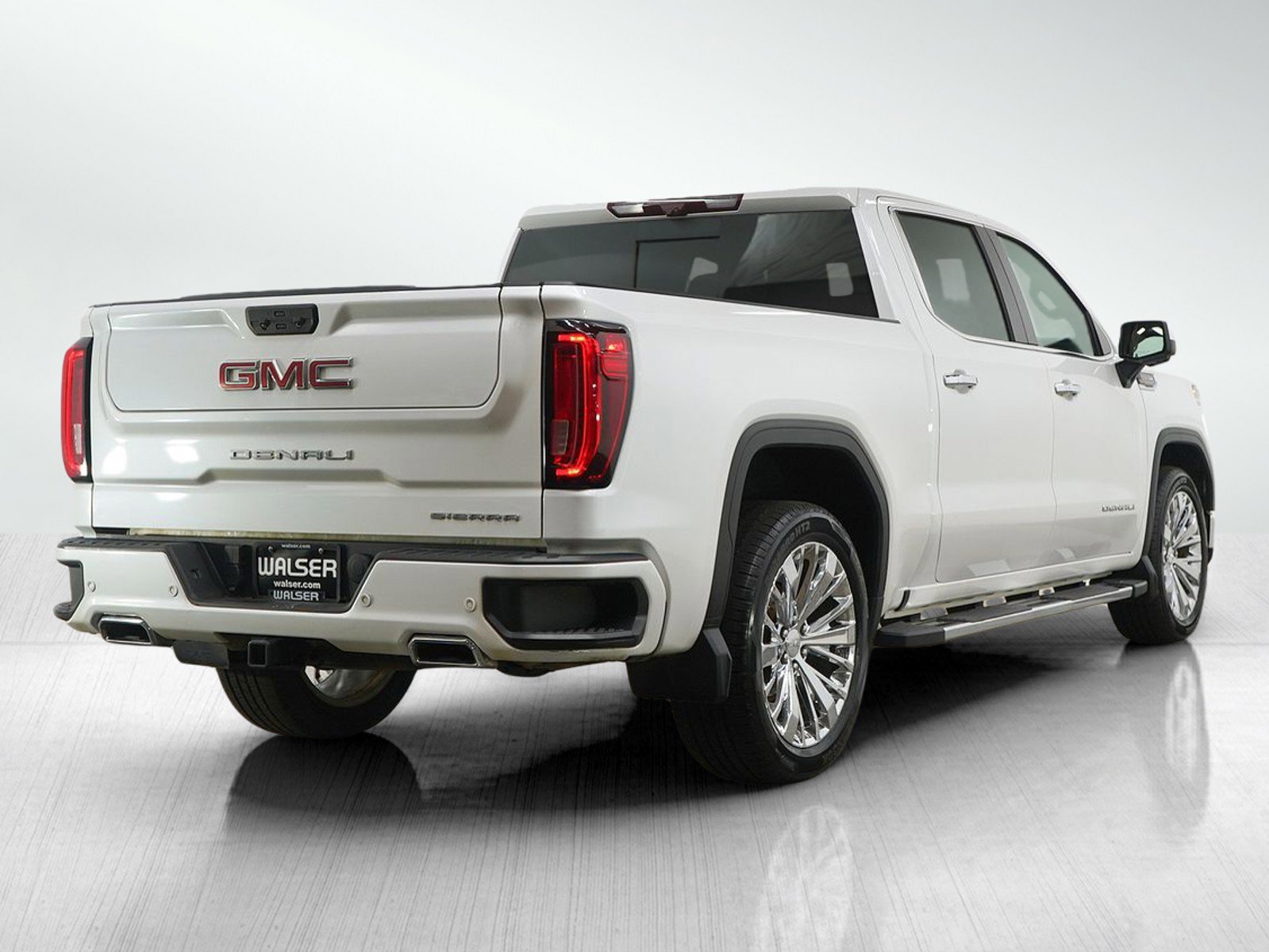 Used 2023 GMC Sierra 1500 Denali w/ Technology Package image 5