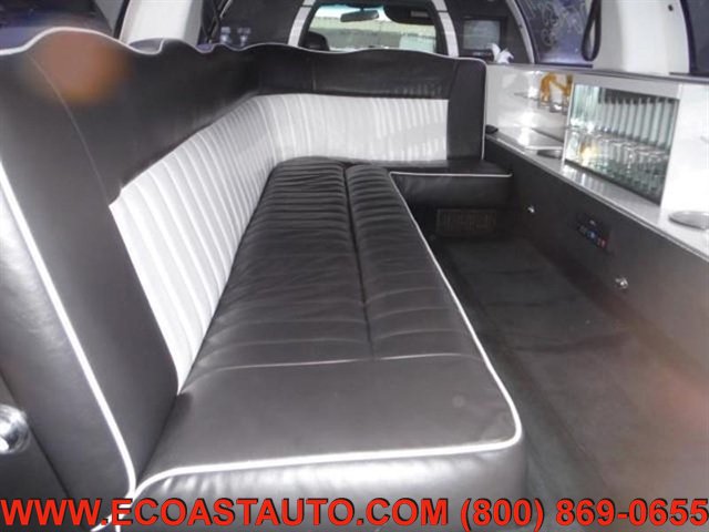 Used 2000 Lincoln Town Car Signature RWD image 10