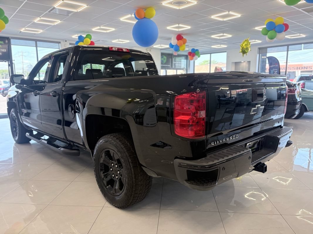 Used 2017 Chevrolet Silverado 1500 LT w/ Midnight Edition AWD/4WD image 10