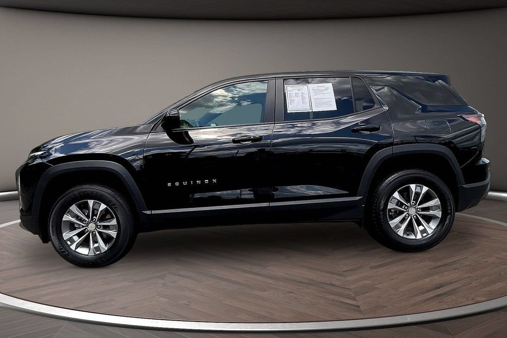 Used 2025 Chevrolet Equinox LT FWD image 7