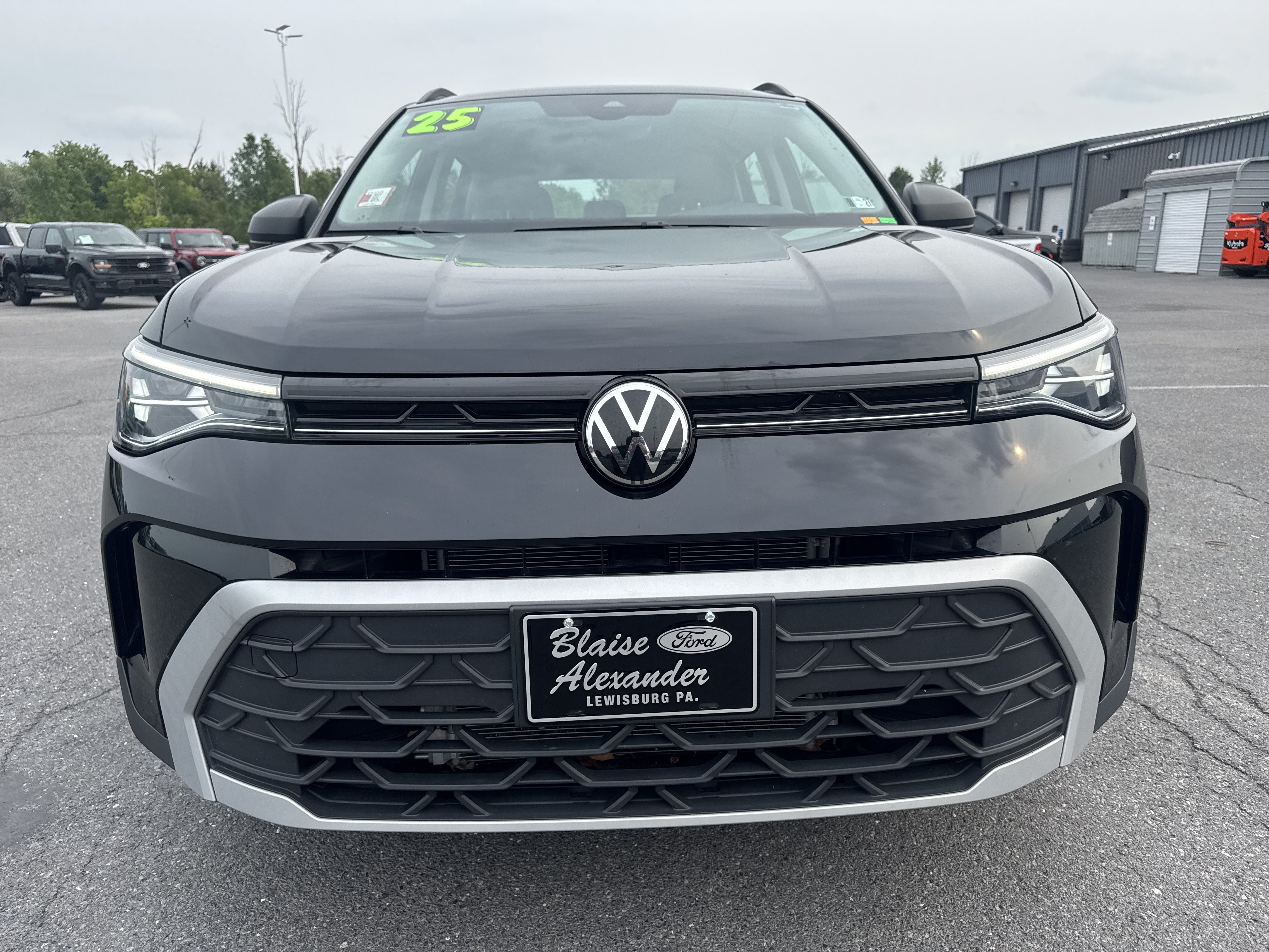 Used 2025 Volkswagen Taos S AWD/4WD image 9