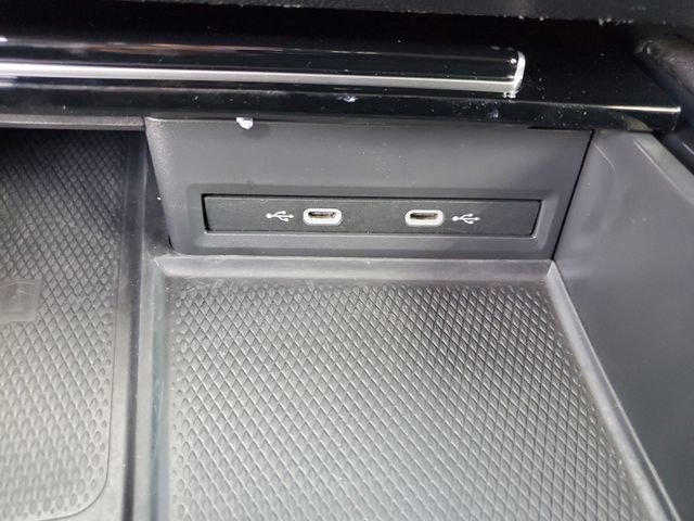 Used 2024 Volkswagen Atlas SE image 30