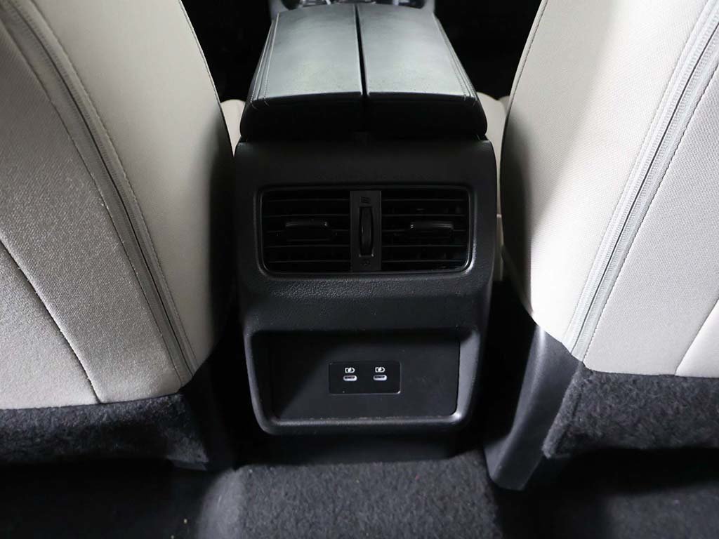 Used 2025 Nissan Rogue SV AWD/4WD image 51