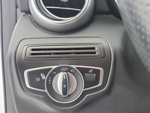 Used 2022 Mercedes-Benz GLC 300 w/ AMG Line image 32
