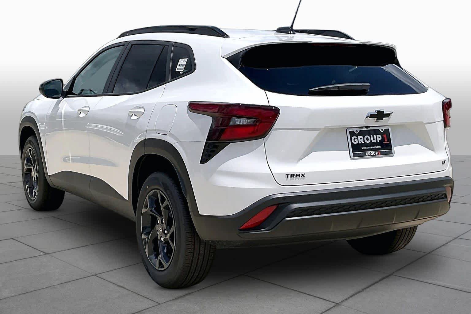 New 2026 Chevrolet Trax LT w/ Driver Confidence Package FWD image 4