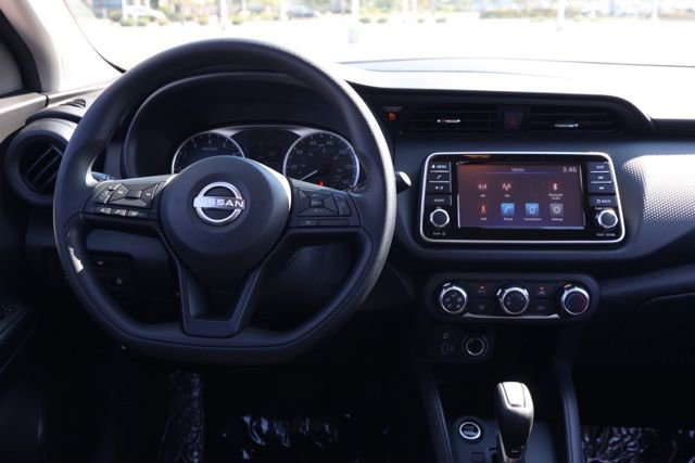 New 2025 Nissan Kicks Play S image 22