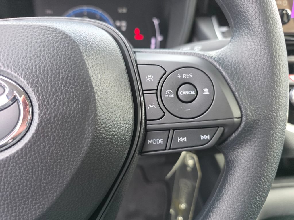 Used 2026 Toyota Corolla LE FWD image 30