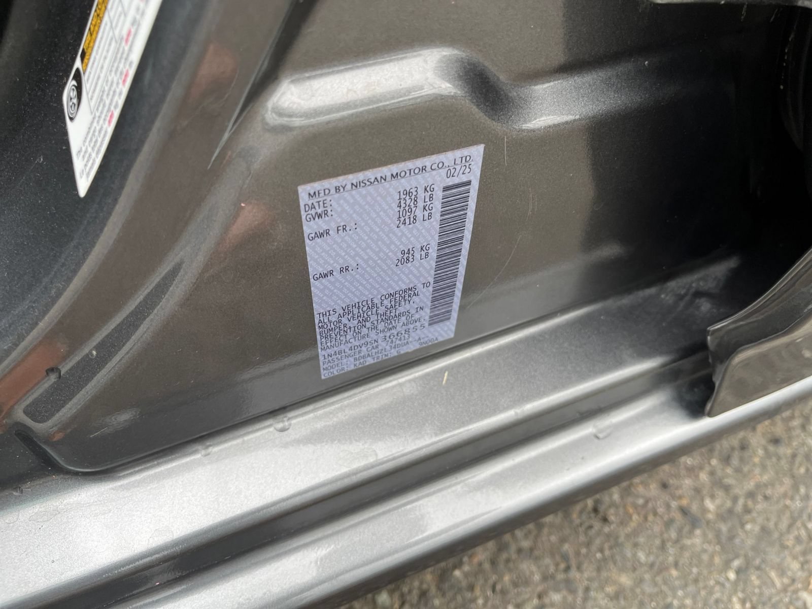 Used 2025 Nissan Altima 2.5 SV FWD image 29