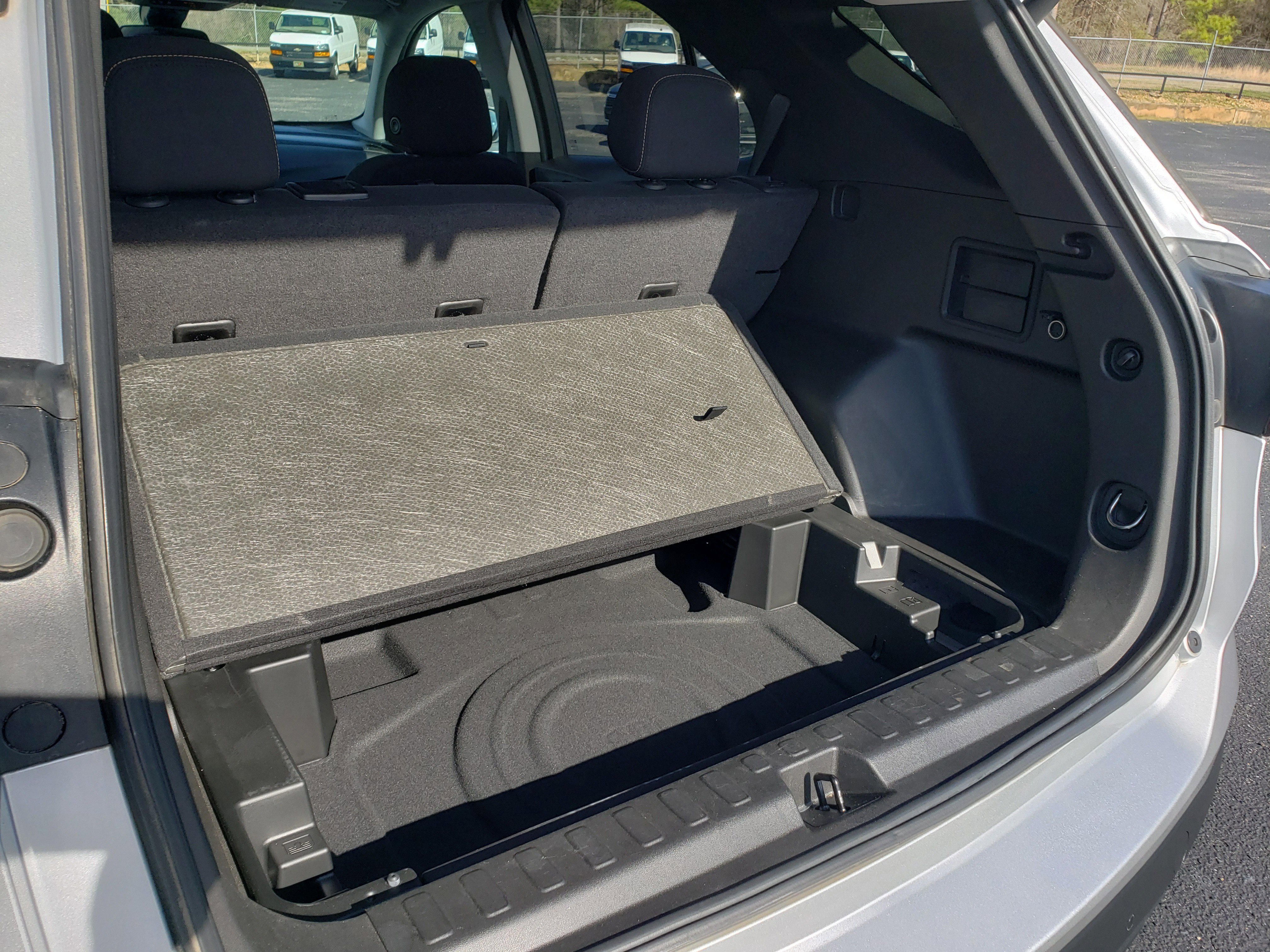 Used 2022 Chevrolet Equinox LT w/ Driver Convenience Package image 11