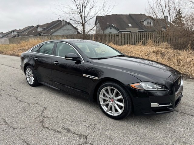 Used 2019 Jaguar XJ R-Sport image 4