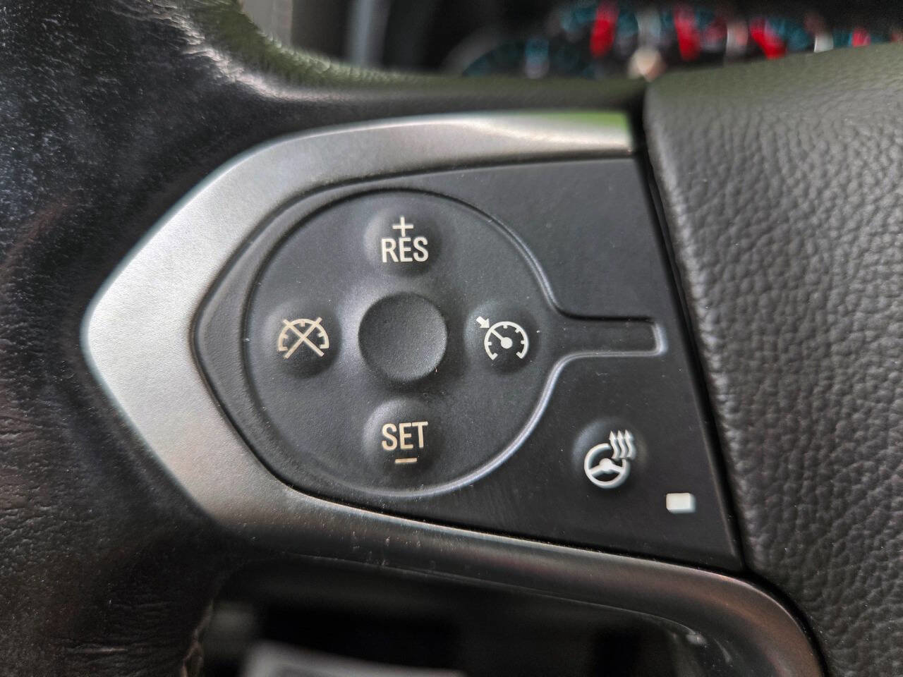 Used 2018 Chevrolet Silverado 1500 LTZ w/ Sport Package image 31