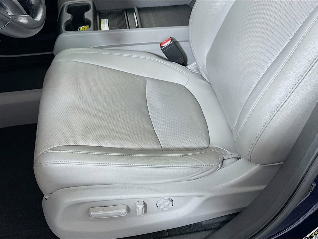 Used 2018 Honda Odyssey Elite image 19