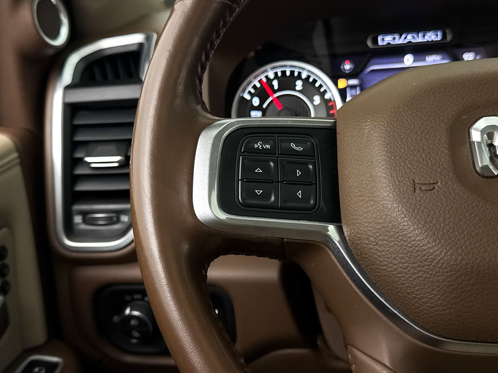 Used 2021 RAM 3500 Laramie AWD/4WD image 34