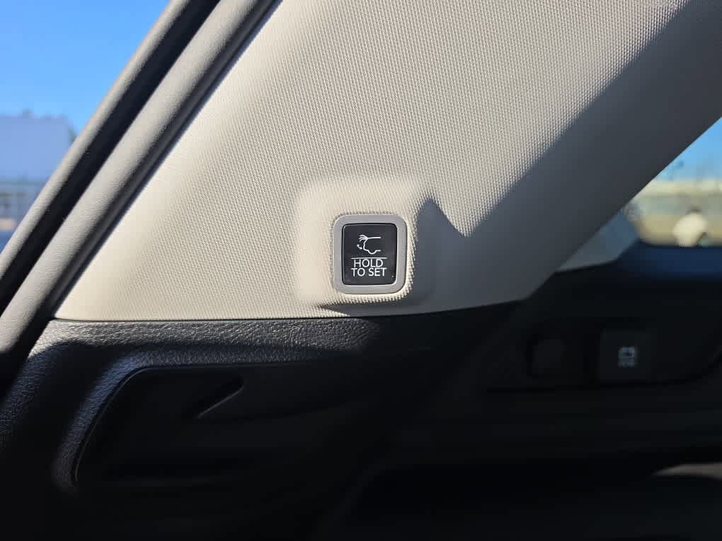 Used 2024 Jeep Grand Cherokee Limited 4xe AWD/4WD image 7