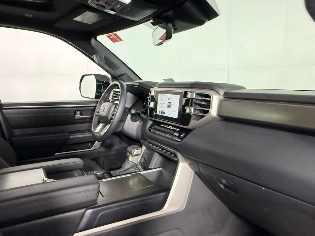 Used 2025 Toyota Sequoia 4WD image 29