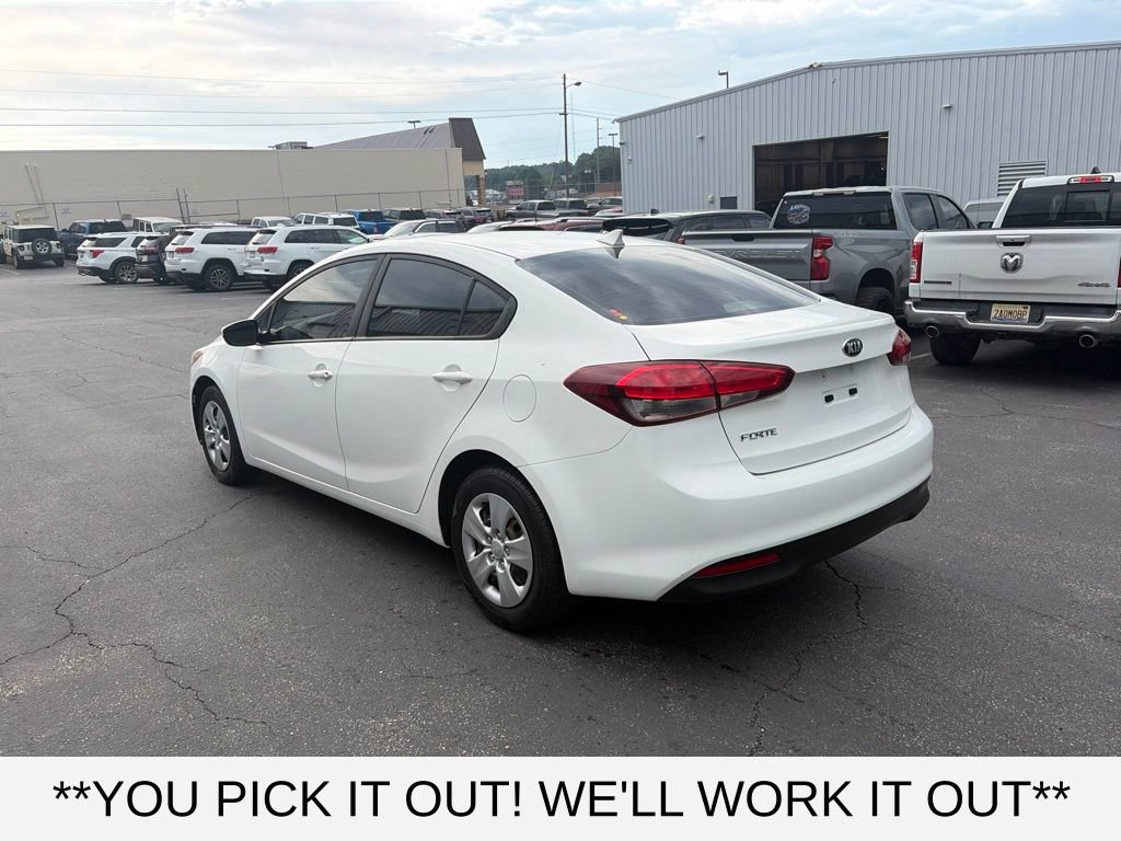 Used 2017 Kia Forte LX FWD image 4