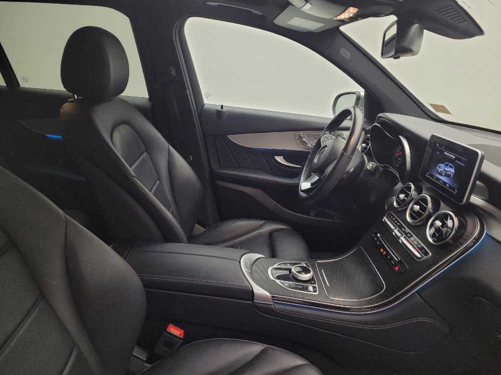 Used 2019 Mercedes-Benz GLC 300 4MATIC image 21