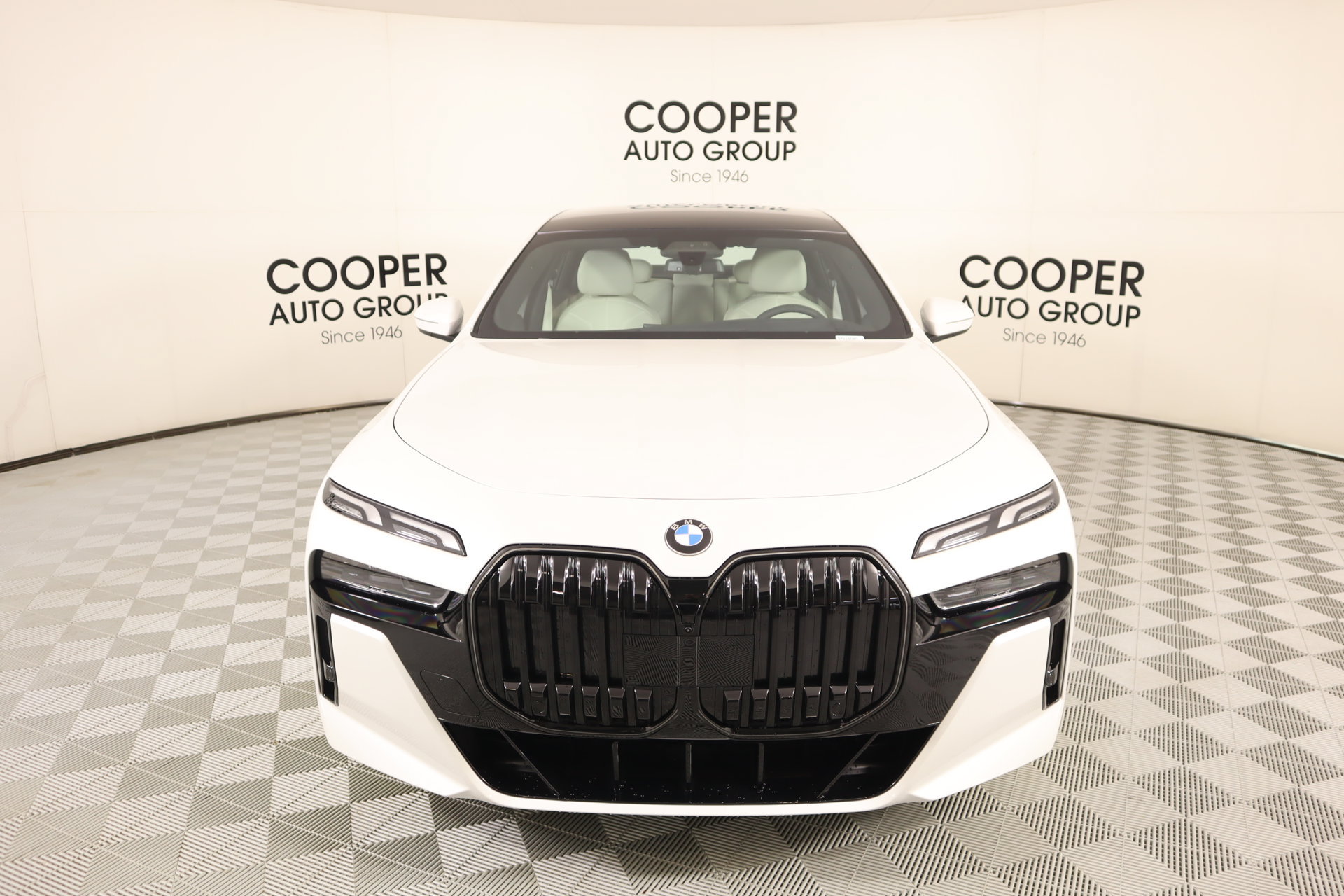 New 2026 BMW 740i RWD image 9