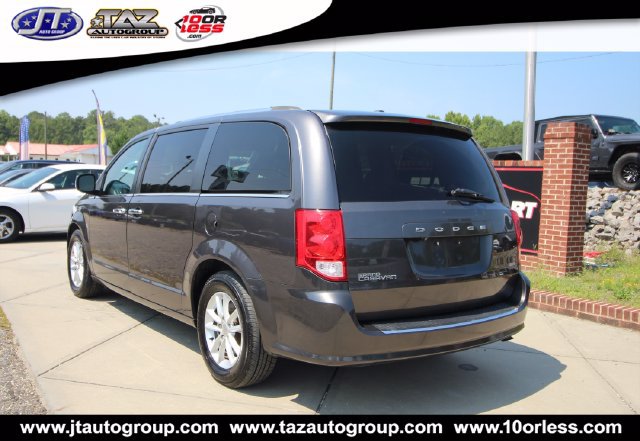 Used 2020 Dodge Grand Caravan SXT FWD image 4
