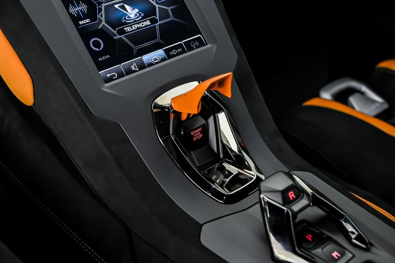 Used 2022 Lamborghini Huracan STO RWD image 34