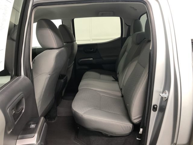 Used 2022 Toyota Tacoma SR5 AWD/4WD image 25