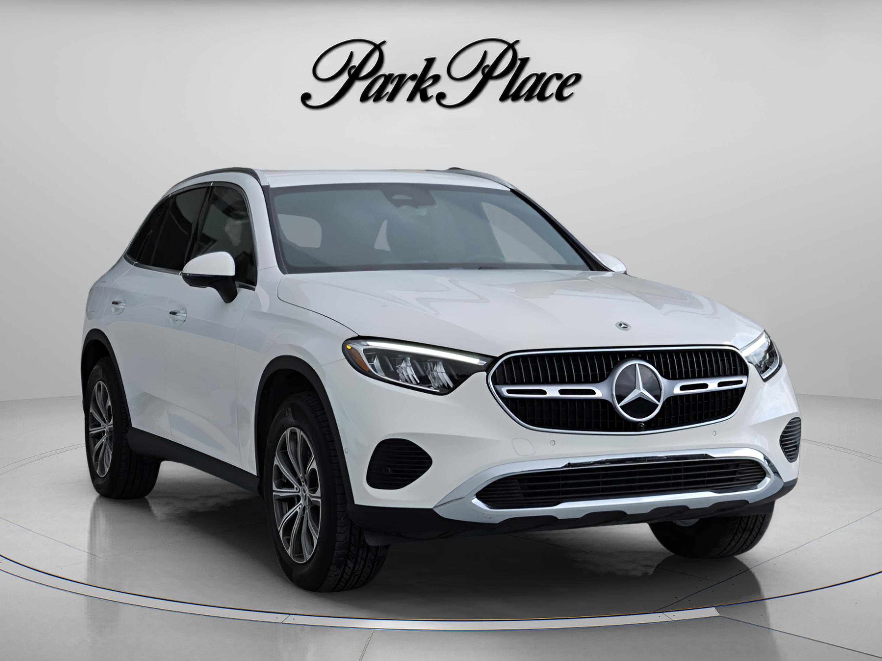 Certified 2025 Mercedes-Benz GLC 300 4MATIC image 6