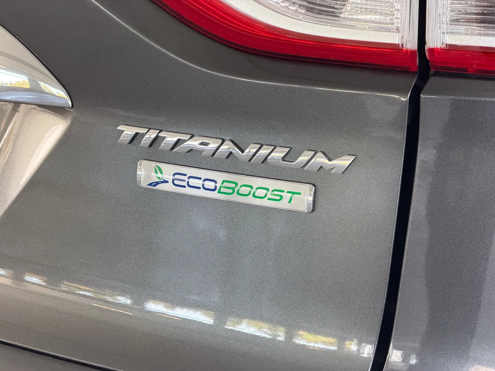 Used 2015 Ford Escape Titanium FWD image 11