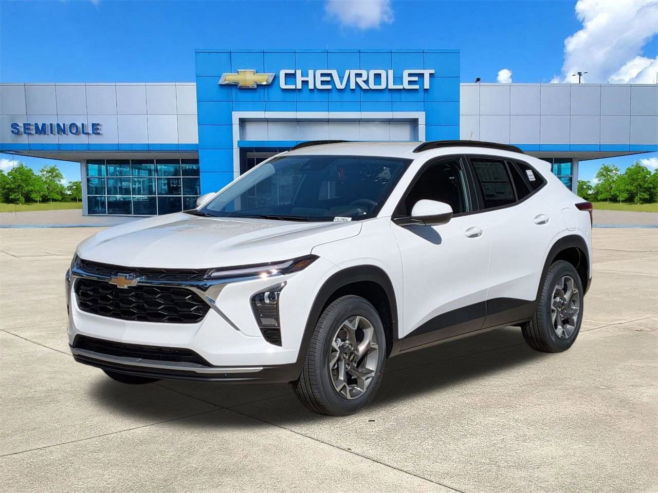 New 2026 Chevrolet Trax LT w/ Driver Confidence Package FWD image 2