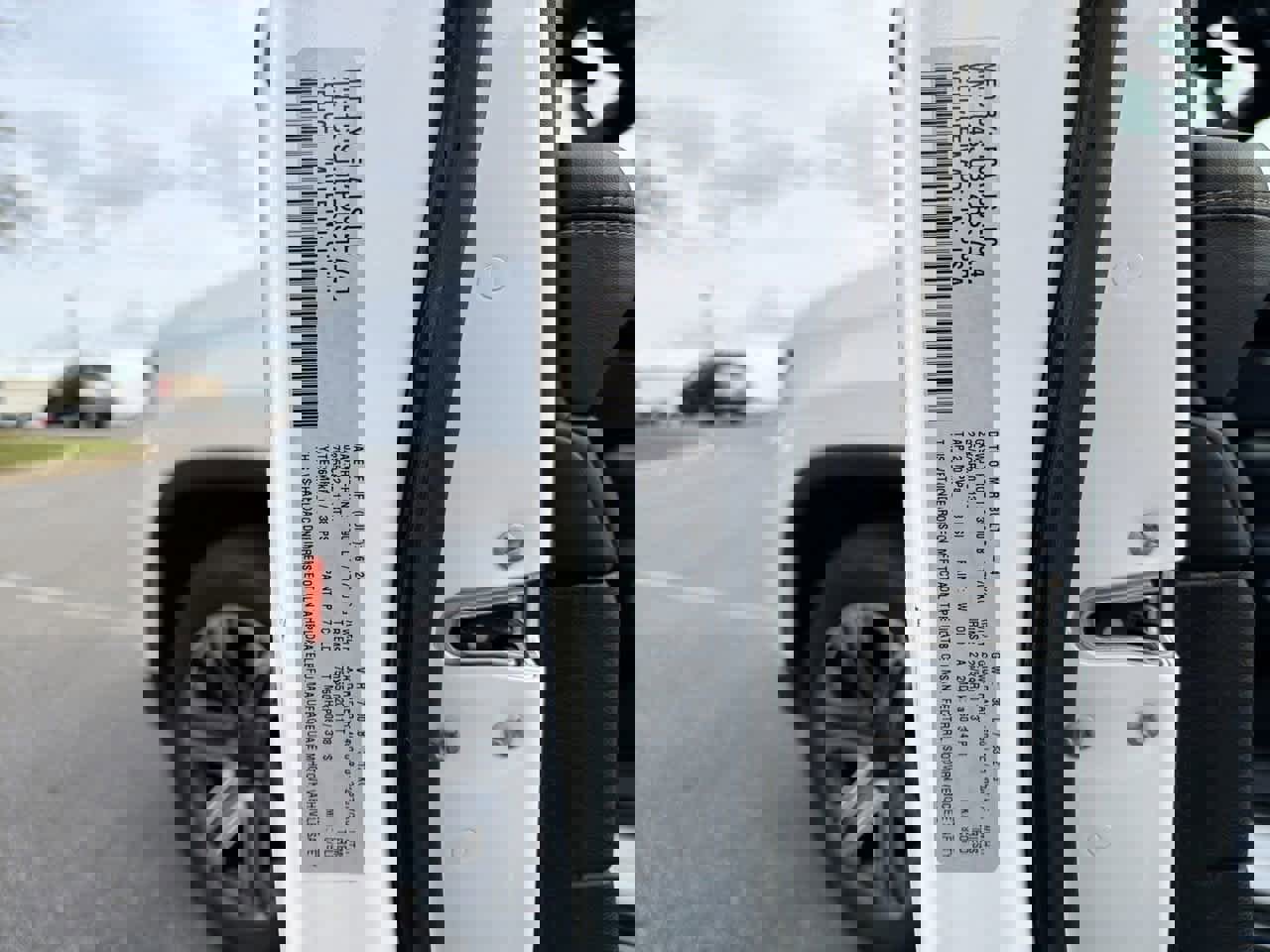 Used 2024 Jeep Wagoneer Series II w/ Flexible Seating Group image 34