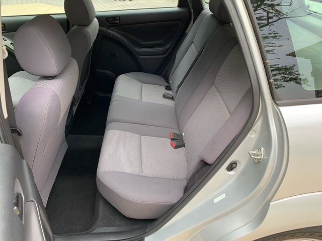 Used 2006 Pontiac Vibe w/ Sport Package FWD image 23