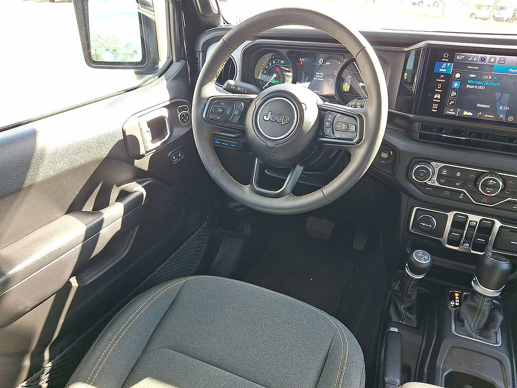Used 2024 Jeep Wrangler Unlimited w/ Convenience Group AWD/4WD image 15