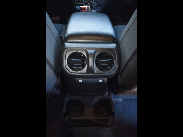 Used 2024 Jeep Wrangler Willys image 40