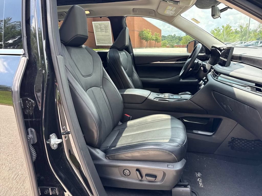 Used 2023 INFINITI QX60 Sensory w/ Vision Package AWD/4WD image 30