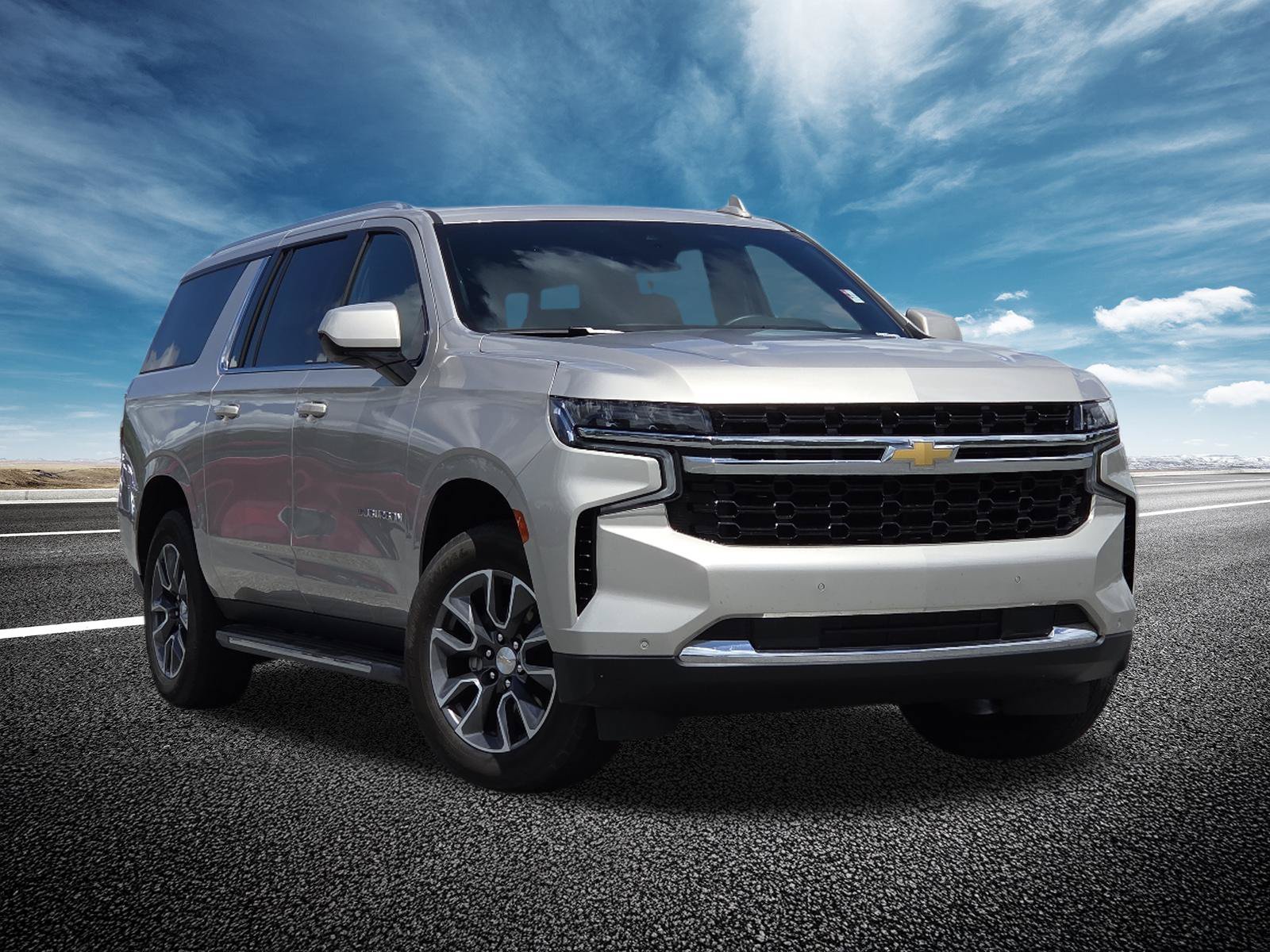 Used 2023 Chevrolet Suburban LS w/ Driver Alert Package RWD image 2