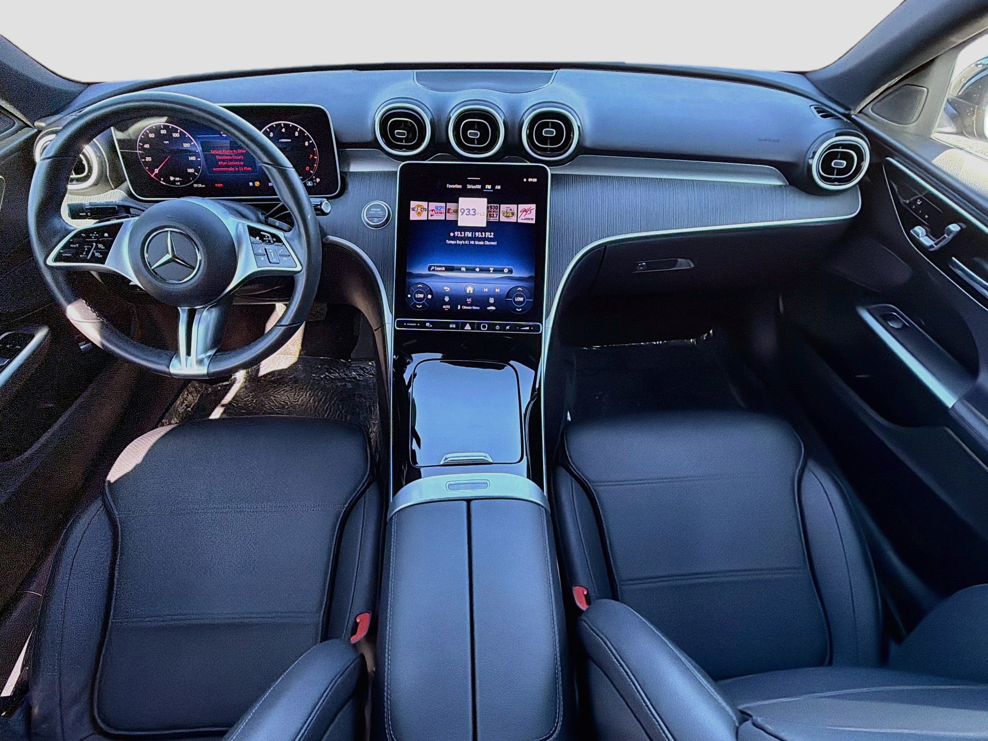 Used 2025 Mercedes-Benz C 300 4MATIC Sedan image 17