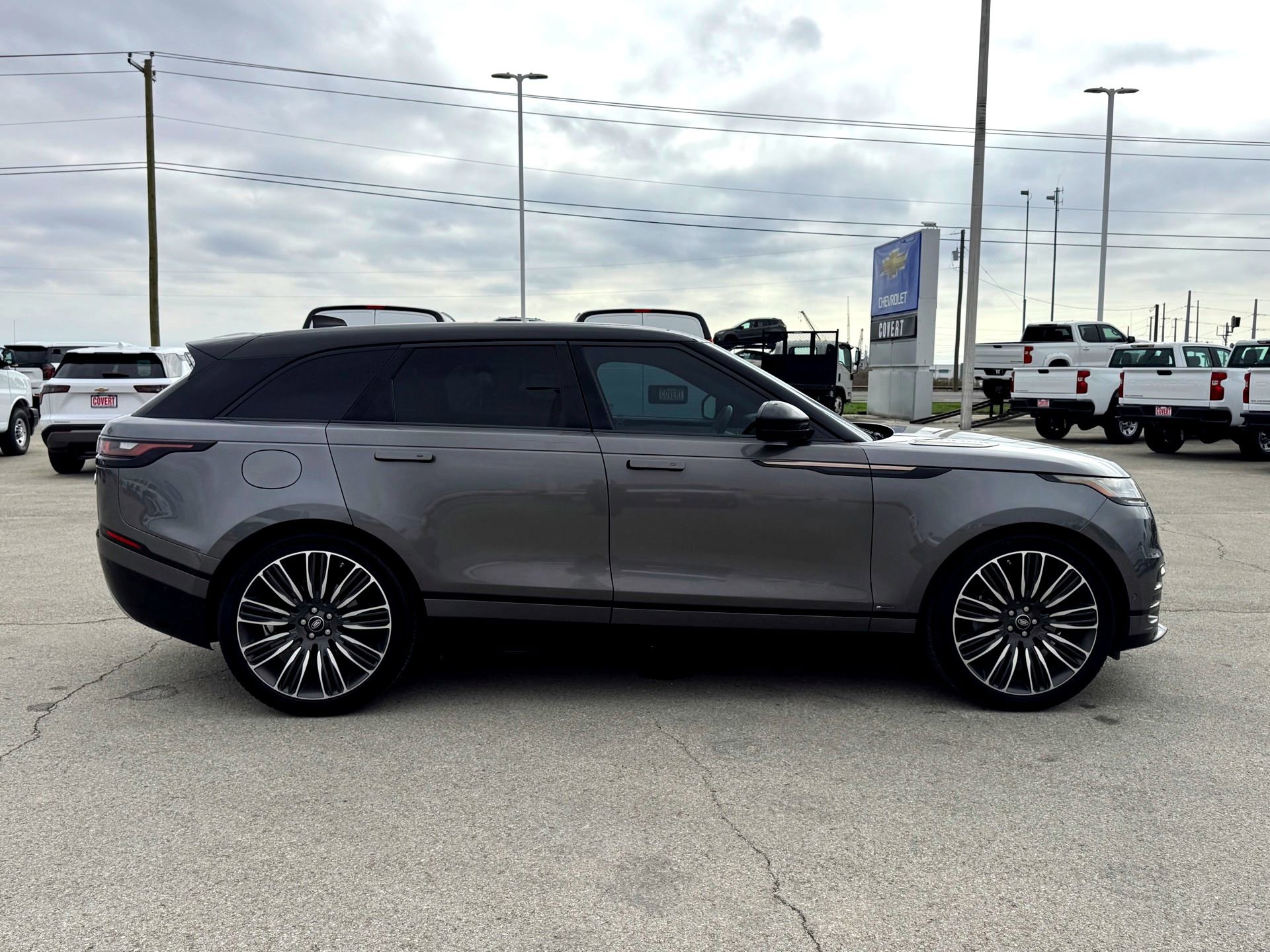 Used 2018 Land Rover Range Rover Velar image 5